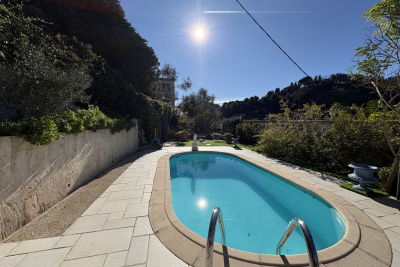 Maison &agrave; vendre &agrave; MENTON  - 6 pi&egrave;ces - 200 m&sup2; 