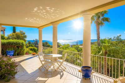 Maison &agrave; vendre vue les issambres 