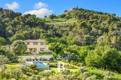 Maison &agrave; vendre &agrave; AIX-EN-PROVENCE  - 11 pi&egrave;ces - 470 m&sup2; 