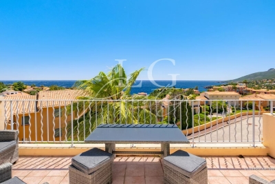 Appartement &agrave; vendre &agrave; THÉOULE-SUR-MER  - 3 pi&egrave;ces - 54 m&sup2; 