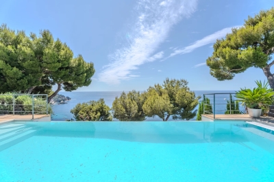 Maison &agrave; vendre villa eze bord mer 
