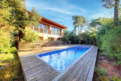 Villa à Pyla sur Mer &agrave; louer à partir de 4 700 € / semaine, Photo 1