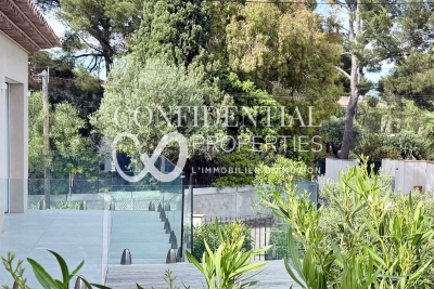 Maison &agrave; vendre &agrave; CAVALAIRE-SUR-MER  - 7 pi&egrave;ces - 168 m&sup2; 