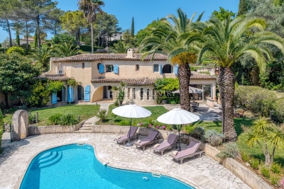 Maison &agrave; vendre &agrave; Valbonne  - 7 pi&egrave;ces 220 m&sup2; 