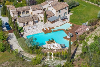 Maison &agrave; vendre &agrave; AIX-EN-PROVENCE  - 12 pi&egrave;ces - 412 m&sup2; 