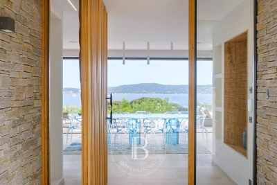 Villa à Grimaud &agrave; louer à partir de 16 400 € / semaine, Photo 2