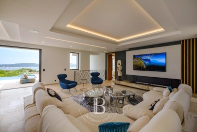 Villa à Grimaud &agrave; louer à partir de 16 400 € / semaine, Photo 3