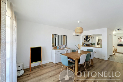 Maison &agrave; vendre &agrave; ROQUEBRUNE-SUR-ARGENS  - 6 pi&egrave;ces - 113 m&sup2; 