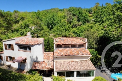 Maison &agrave; vendre &agrave; CHATEAUNEUF-GRASSE  - 5 pi&egrave;ces - 128 m&sup2; 