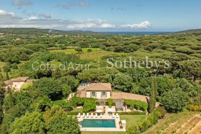 Maison &agrave; vendre &agrave; RAMATUELLE  - 9 pi&egrave;ces - 210 m&sup2; 