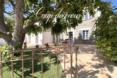 Maison &agrave; vendre &agrave; SIX-FOURS-LES-PLAGES  - 6 pi&egrave;ces - 195 m&sup2; 
