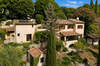 Maison &agrave; vendre &agrave; TOURRETTES-SUR-LOUP  - 5 pi&egrave;ces - 158 m&sup2; 