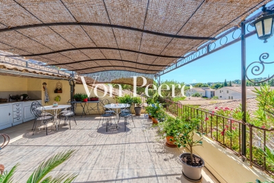 Maison &agrave; vendre &agrave; ROCHEFORT-DU-GARD  - 6 pi&egrave;ces - 170 m&sup2; 