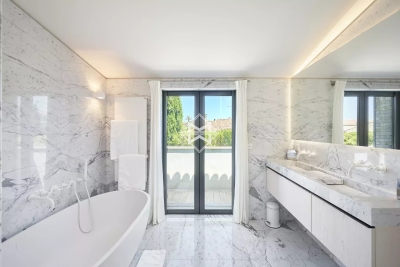 Villa à Saint-Tropez &agrave; louer à partir de 85 000 € / semaine, Photo 15