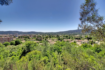 terrain &agrave; vendre &agrave; DRAGUIGNAN  - 7 pi&egrave;ces - 126 m&sup2; 