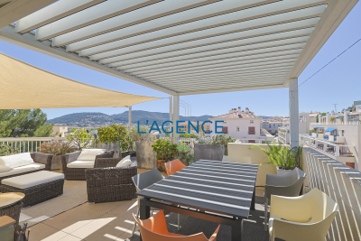 Appartement &agrave; vendre &agrave; HYÈRES  - 4 pi&egrave;ces - 134 m&sup2; 