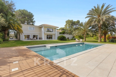 Maison &agrave; vendre &agrave; MOUGINS  - 6 pi&egrave;ces - 555 m&sup2; 