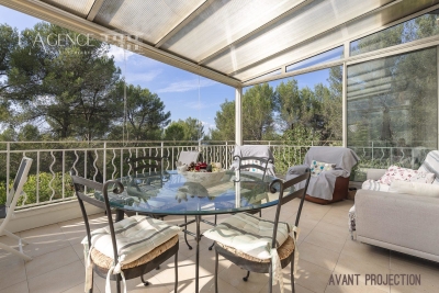 House for sale in AIX-EN-PROVENCE  - 8 rooms - 157 m&sup2; 