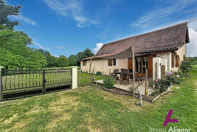 Maison &agrave; vendre &agrave; ST MARTIN DE GURSON  - 9 pi&egrave;ces - 188 m&sup2; 
