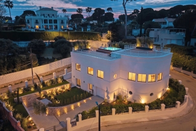 Maison &agrave; vendre &agrave; Cap d'Antibes  - 8 pi&egrave;ces 255 m&sup2; 