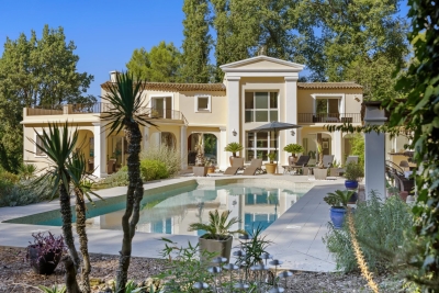 Maison &agrave; vendre &agrave; MOUGINS Cimiez - 10 pi&egrave;ces - 226 m&sup2; 