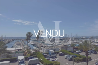 Apartment for sale in GOLFE JUAN  - 5 rooms - 167 m&sup2; 