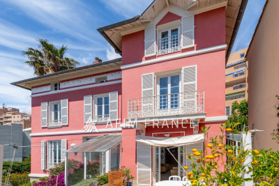 Maison &agrave; vendre &agrave; CAP-D'AIL  - 7 pi&egrave;ces - 340 m&sup2; 