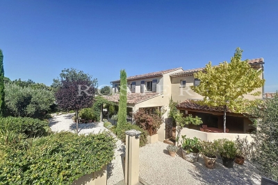 Maison &agrave; vendre &agrave; CAVAILLON  - 9 pi&egrave;ces - 220 m&sup2; 