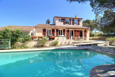 Maison &agrave; vendre &agrave; ROQUEBRUNE-SUR-ARGENS  - 5 pi&egrave;ces - 125 m&sup2; 