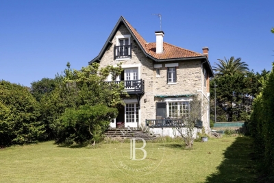 Maison &agrave; vendre &agrave; ANGLET  - 7 pi&egrave;ces - 150 m&sup2; 