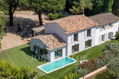 Maison &agrave; vendre &agrave; GRIMAUD  - 6 pi&egrave;ces - 300 m&sup2; 