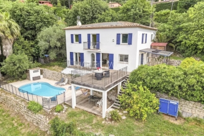 Maison &agrave; vendre &agrave; CHATEAUNEUF-GRASSE  - 4 pi&egrave;ces - 131 m&sup2; 