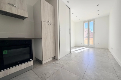 Appartement &agrave; vendre &agrave; VALLAURIS  - 3 pi&egrave;ces - 50 m&sup2; 