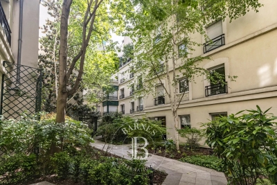 Appartement &agrave; vendre &agrave; PARIS 6EME Notre Dame des Champs - 5 pi&egrave;ces - 84 m&sup2; 