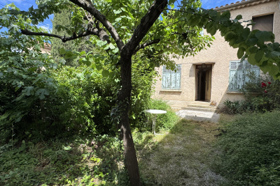 Maison &agrave; vendre &agrave; AIX-EN-PROVENCE  - 8 pi&egrave;ces - 230 m&sup2; 