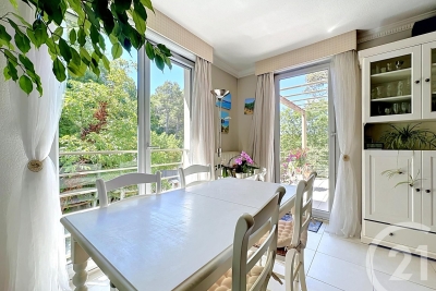 Appartement &agrave; vendre &agrave; MOUGINS  - 3 pi&egrave;ces - 75 m&sup2; 