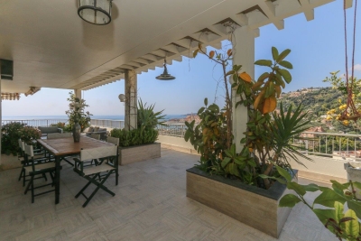 Appartement &agrave; vendre &agrave; MENTON  - 7 pi&egrave;ces - 247 m&sup2; 