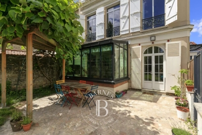 Maison &agrave; vendre &agrave; ASNIERES SUR SEINE  - 8 pi&egrave;ces - 280 m&sup2; 