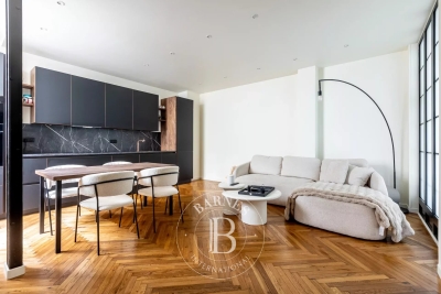 Appartement &agrave; vendre &agrave; PARIS 8EME  - 2 pi&egrave;ces - 50 m&sup2; 