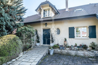 Maison &agrave; vendre piscine jardin haute savoie 