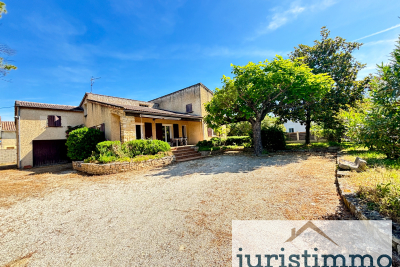 Maison &agrave; vendre &agrave; immobilier LAPALUD  - 6 pi&egrave;ces - 208 m&sup2; 