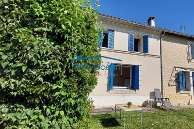 Maison &agrave; vendre &agrave; ST FORT SUR GIRONDE  - 9 pi&egrave;ces - 226 m&sup2; 