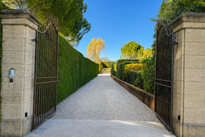 Maison &agrave; louer &agrave; AIX-EN-PROVENCE  - 6 pi&egrave;ces - 148 m&sup2; 