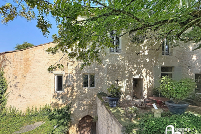 Maison &agrave; vendre &agrave; FRONTENAC  - 8 pi&egrave;ces - 300 m&sup2; 