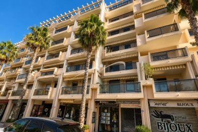 Appartement &agrave; vendre &agrave; LE LAVANDOU  - 2 pi&egrave;ces - 26 m&sup2; 