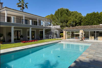 Maison &agrave; vendre &agrave; MOUGINS  - 10 pi&egrave;ces - 264 m&sup2; 