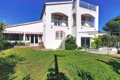 Maison &agrave; vendre &agrave; ST-RAPHAËL  - 7 pi&egrave;ces - 155 m&sup2; 