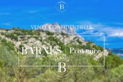 Maison &agrave; vendre &agrave; AIX-EN-PROVENCE  - 9 pi&egrave;ces - 333 m&sup2; 