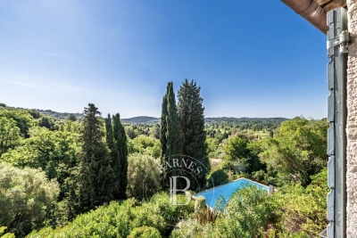 Maison &agrave; vendre &agrave; OPIO  - 7 pi&egrave;ces - 169 m&sup2; 