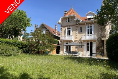Maison &agrave; vendre &agrave; ARCACHON  - 9 pi&egrave;ces - 251 m&sup2; 